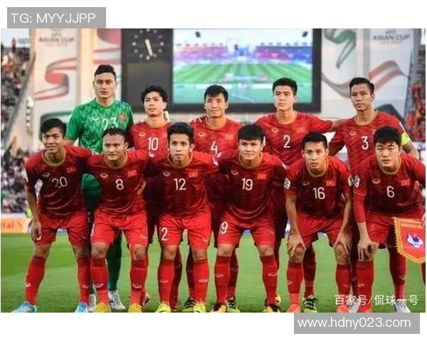 中国足球最优秀球星的成长历程与辉煌成就分析