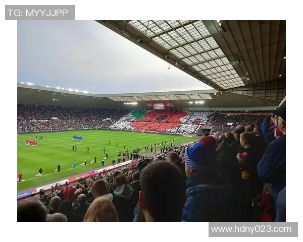 法拉赫：从绿茵场到足球传奇的崛起与辉煌历程